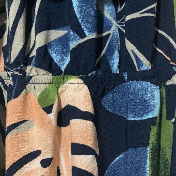 100% viscose navy with peach Monstera leaves maxi dress size small - Picture 5 of 9